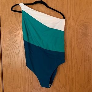 Summersalt swimsuit. The Sidestroke style. Size 10